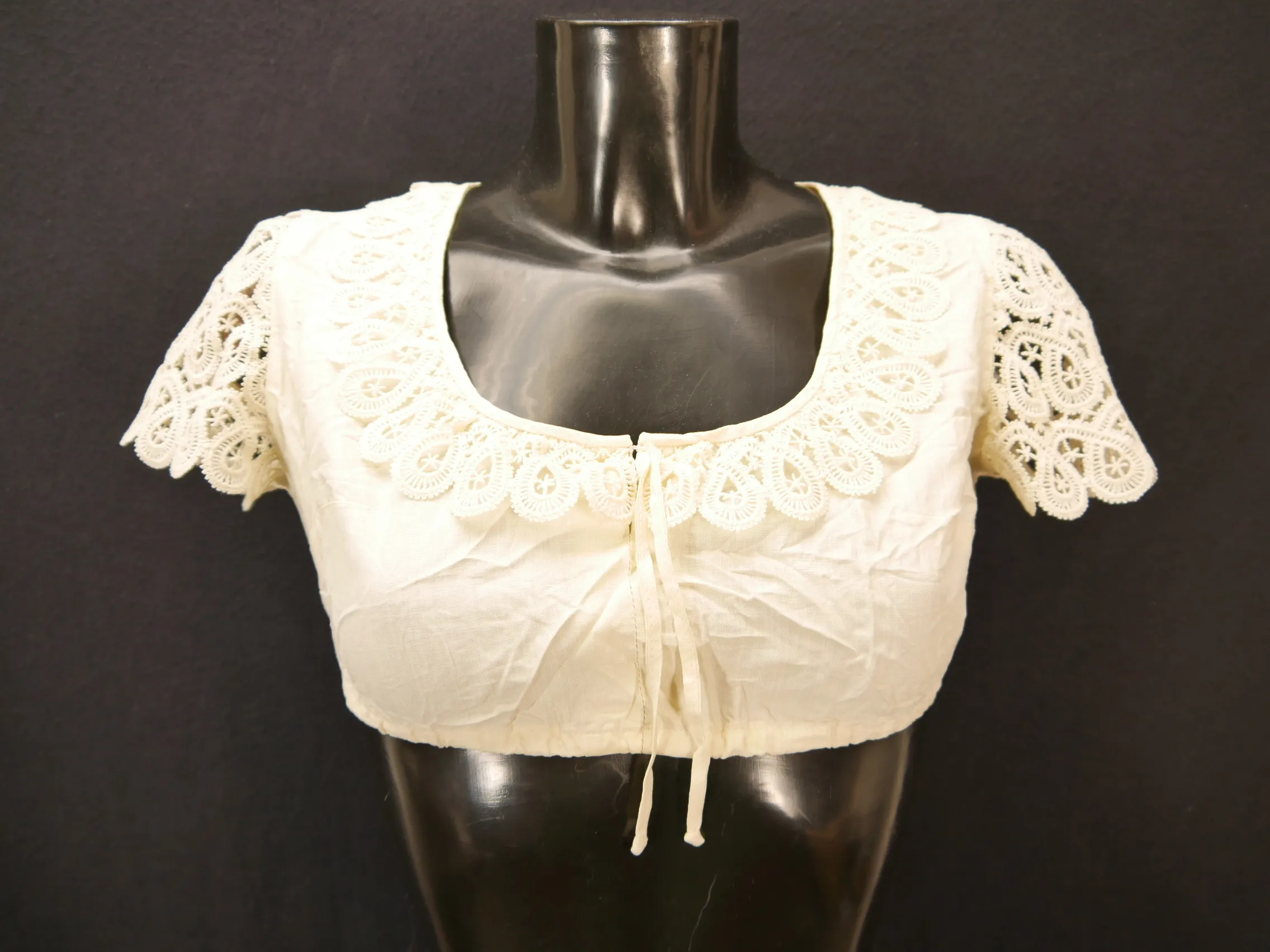 Gr.36 Dirndlbluse creme Bluse für Dirndl Baumwollmischung mit Spitze B9692