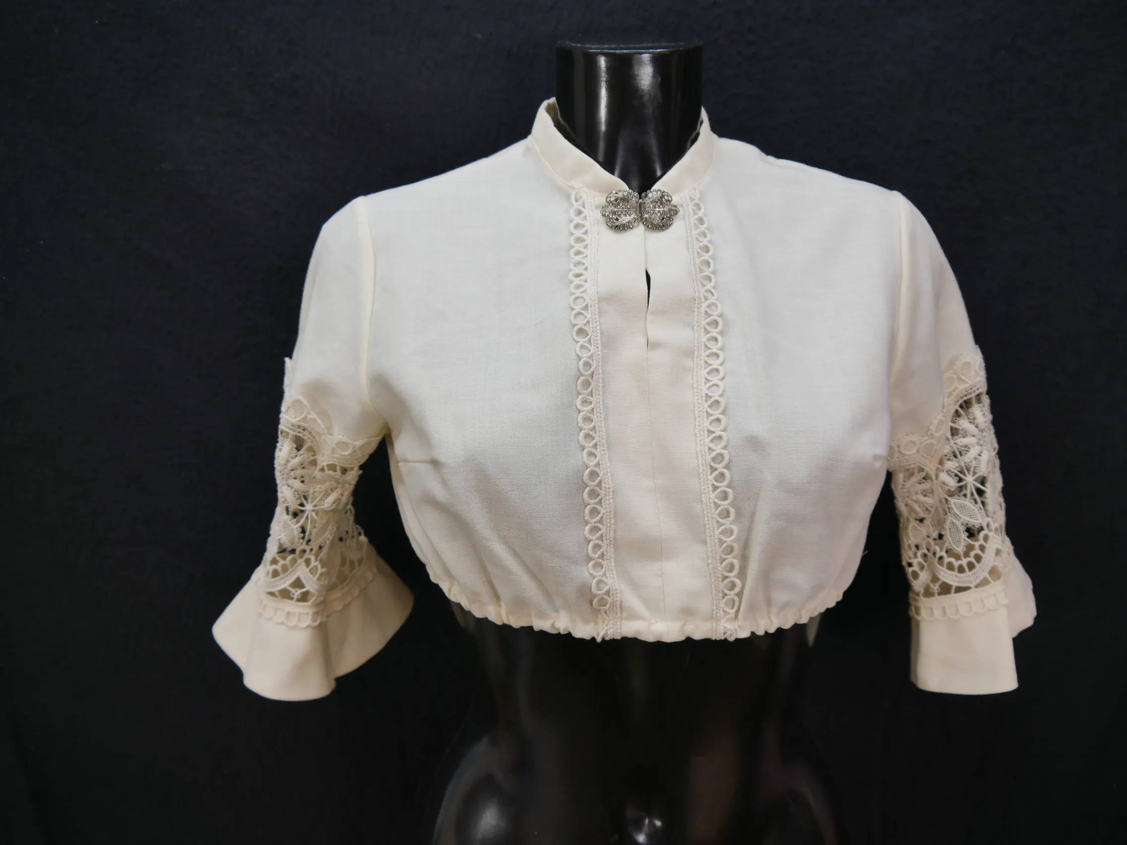 Gr.40 Dirndlbluse Vintage süße Bluse für Dirndl mit Spitze Trachtenbluse B9028