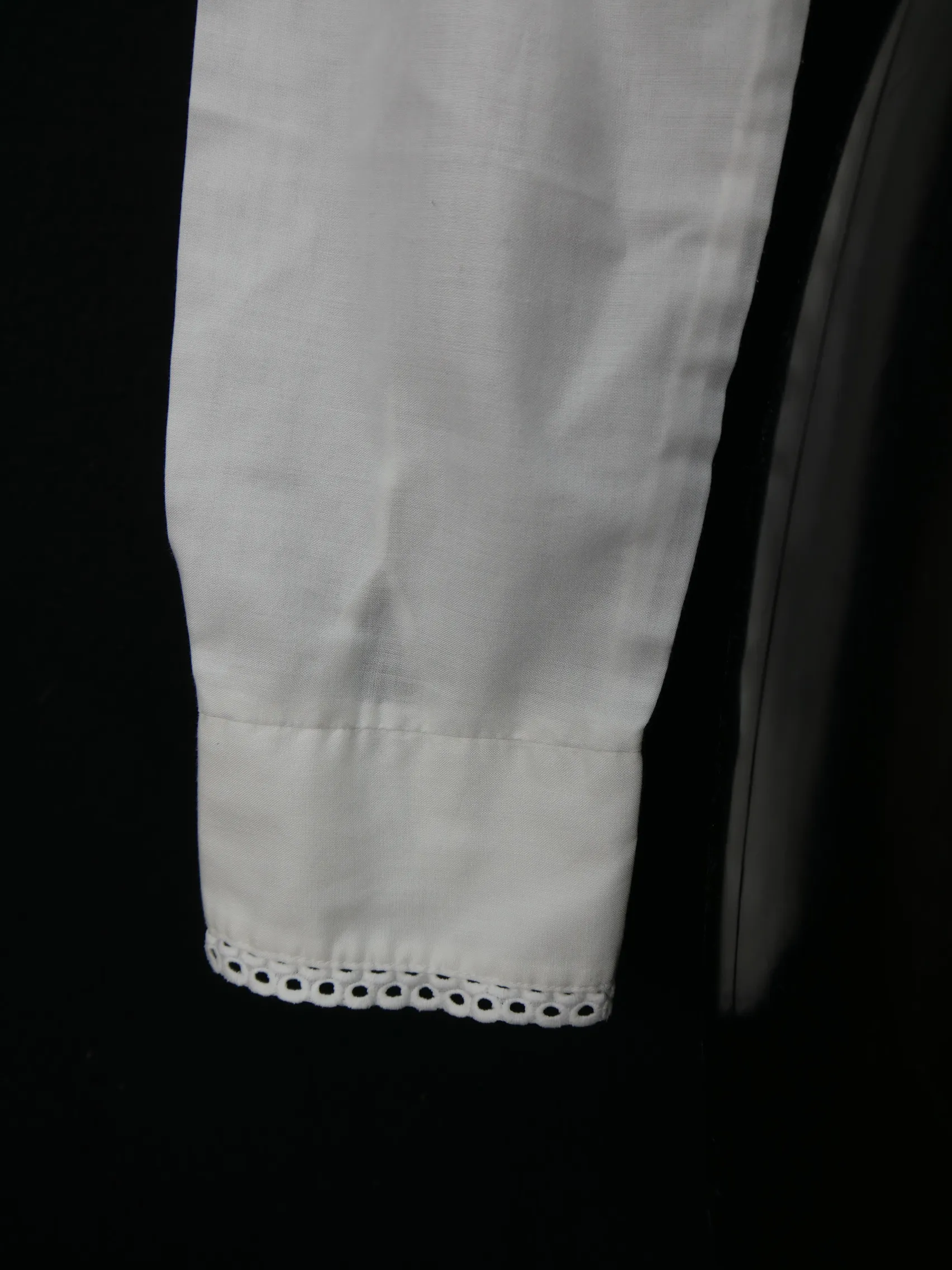 Gr.42 Dirndlbluse schöne Spitzen Bluse für Dirndl Wenger Trachtenbluse B7745