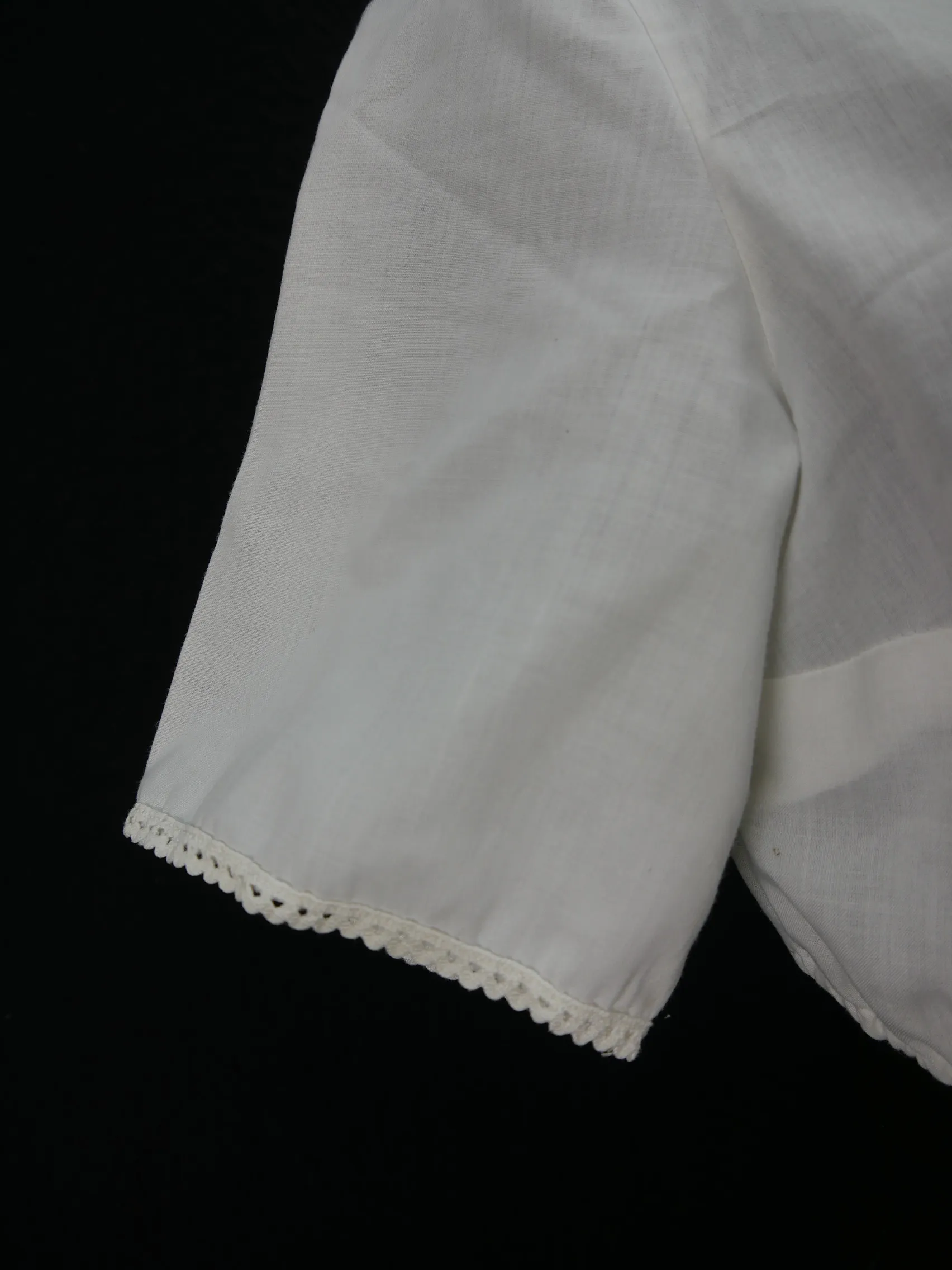 Gr.44 Dirndlbluse kleine Spitzen Bluse für Dirndl Haiali Trachtenbluse B8058