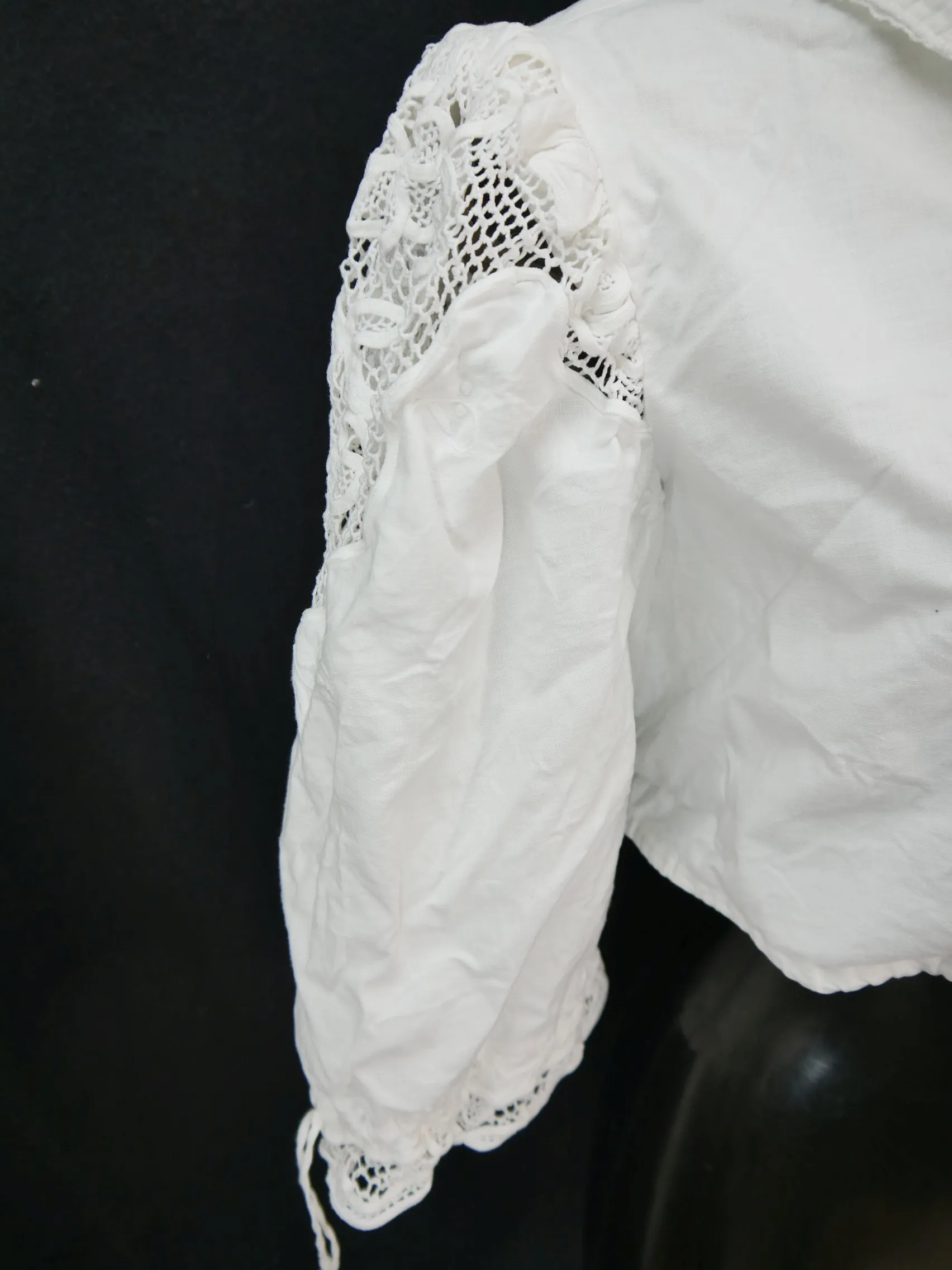 Gr.48 Dirndlbluse süße Bluse für Dirndl Baumwolle mit toller Spitze