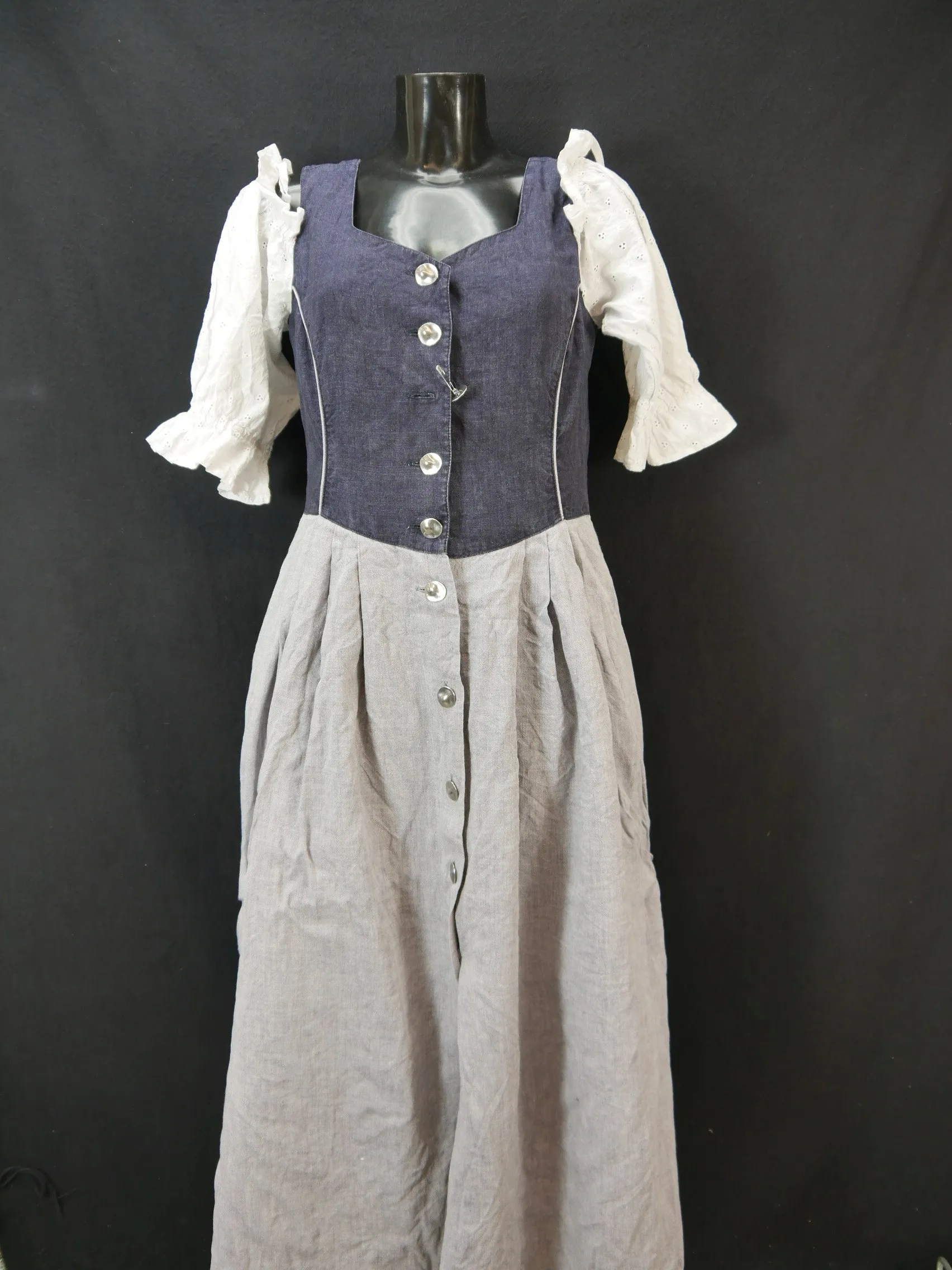 Herrlich blau mit Wienernaht fabelhaftes Landhaus Kleid Trachtenkleid Gr.40