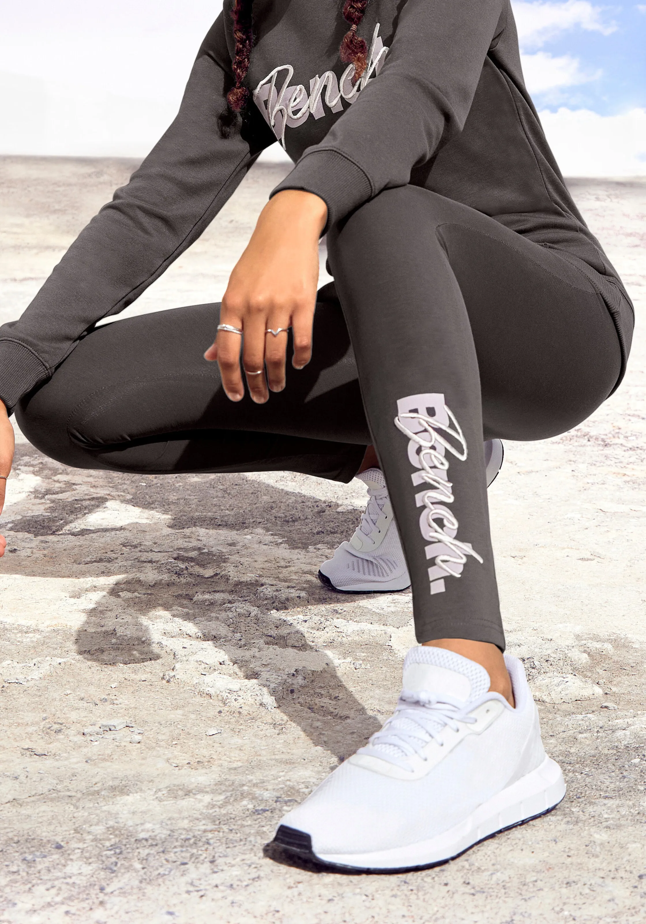 Leggings in stone